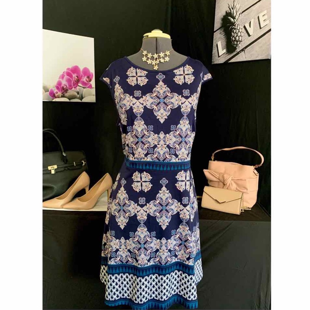 SUMMER 🌴 New York and Company Geometric Patterned Dress